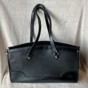 100% authentic Louis Vuttion bag